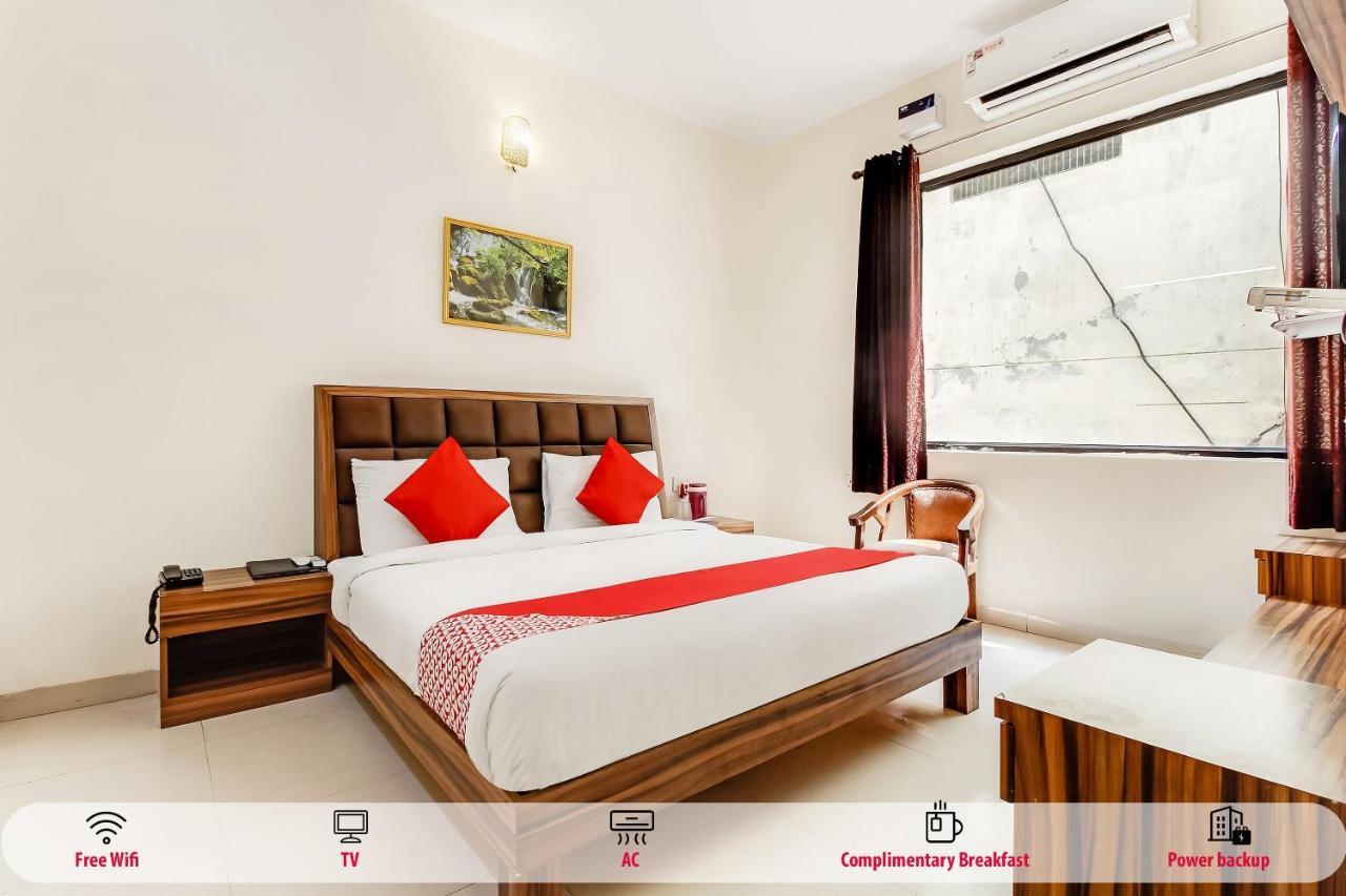 מטורה Oyo 10213 Hotel Panache מראה חיצוני תמונה
