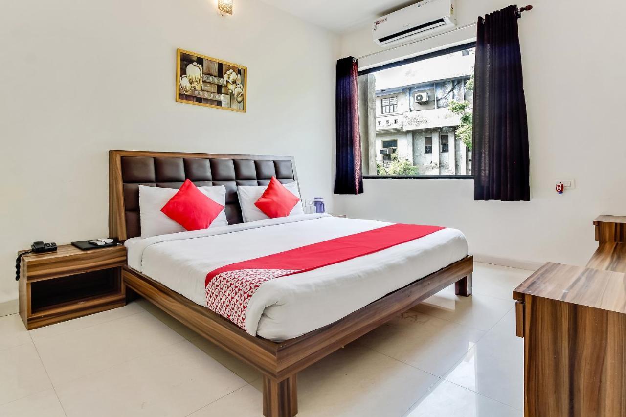 מטורה Oyo 10213 Hotel Panache מראה חיצוני תמונה