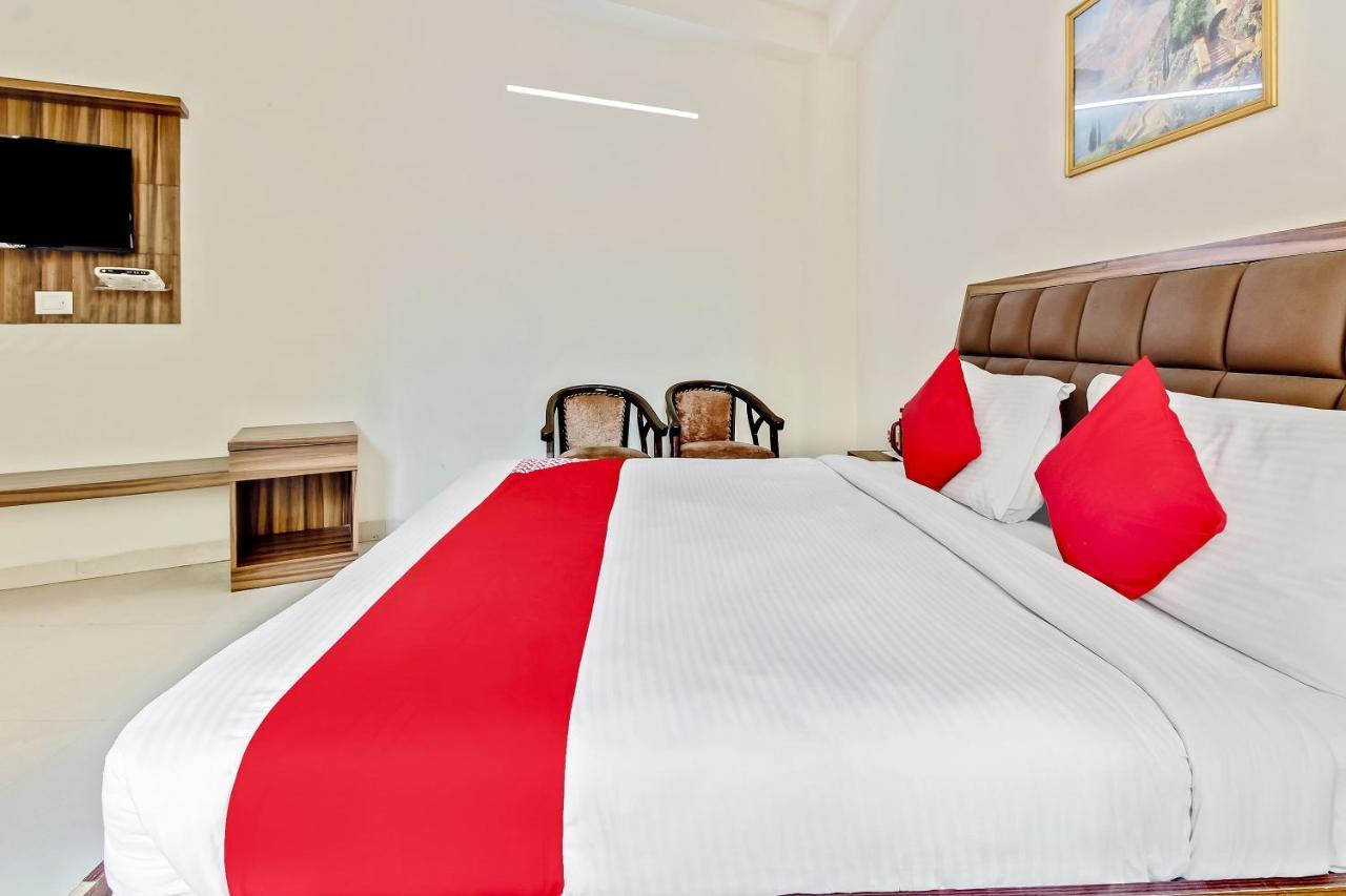 מטורה Oyo 10213 Hotel Panache מראה חיצוני תמונה