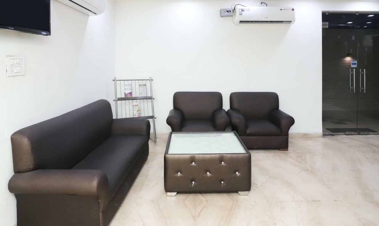 מטורה Oyo 10213 Hotel Panache מראה חיצוני תמונה