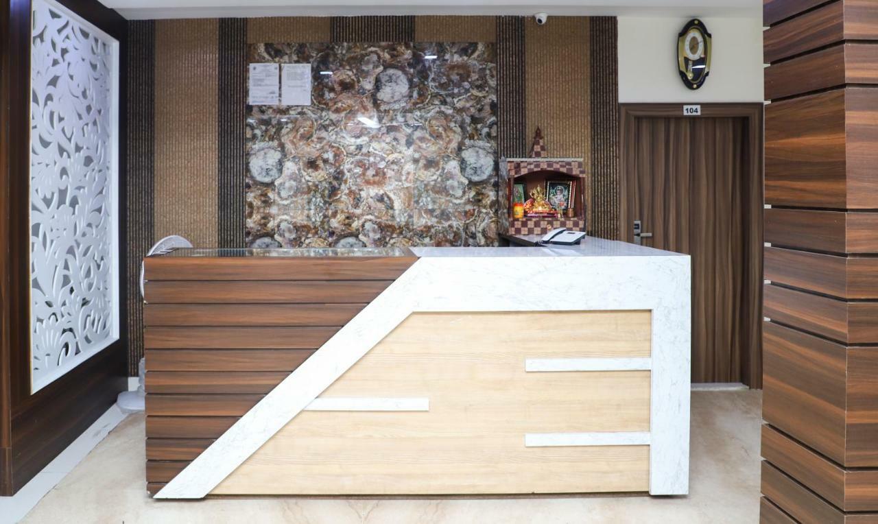מטורה Oyo 10213 Hotel Panache מראה חיצוני תמונה