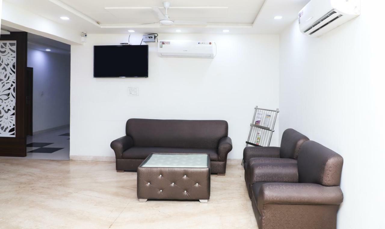 מטורה Oyo 10213 Hotel Panache מראה חיצוני תמונה